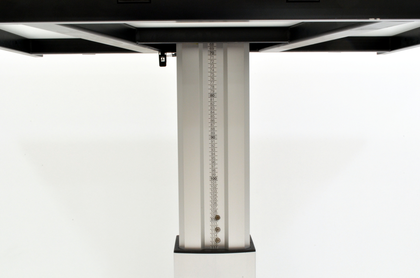Rose + Krieger Schreibtisch - 180 cm, elektrisch höhenverstellbarRose + Krieger Schreibtisch - 180 cm, elektrisch höhenverstellbar
