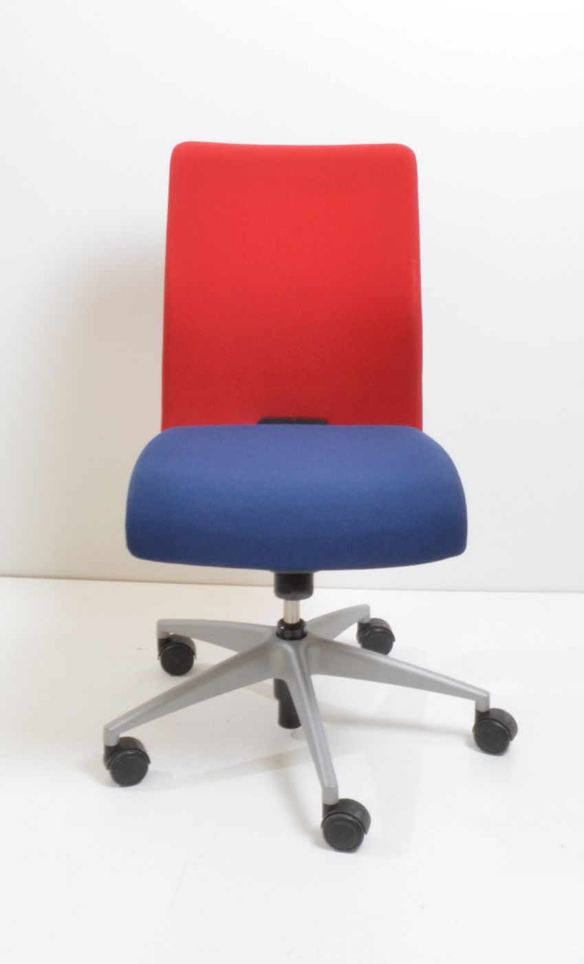 Drehstuhl XP - blau/rot - Girsberger