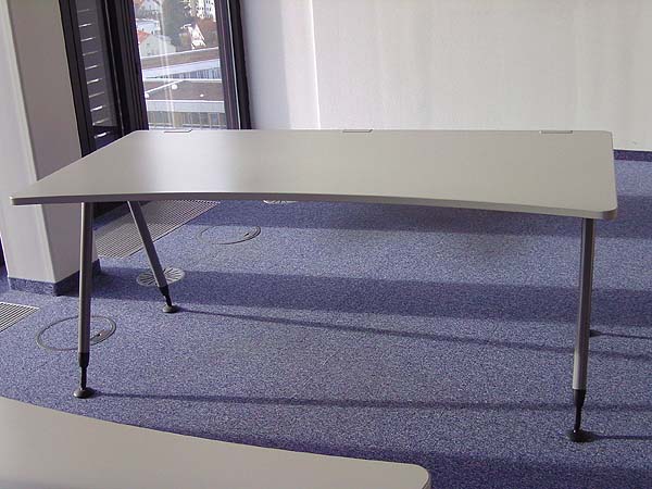 Frisco II Schreibtisch, Wellenform - 180 cm - Werndl (Steelcase)