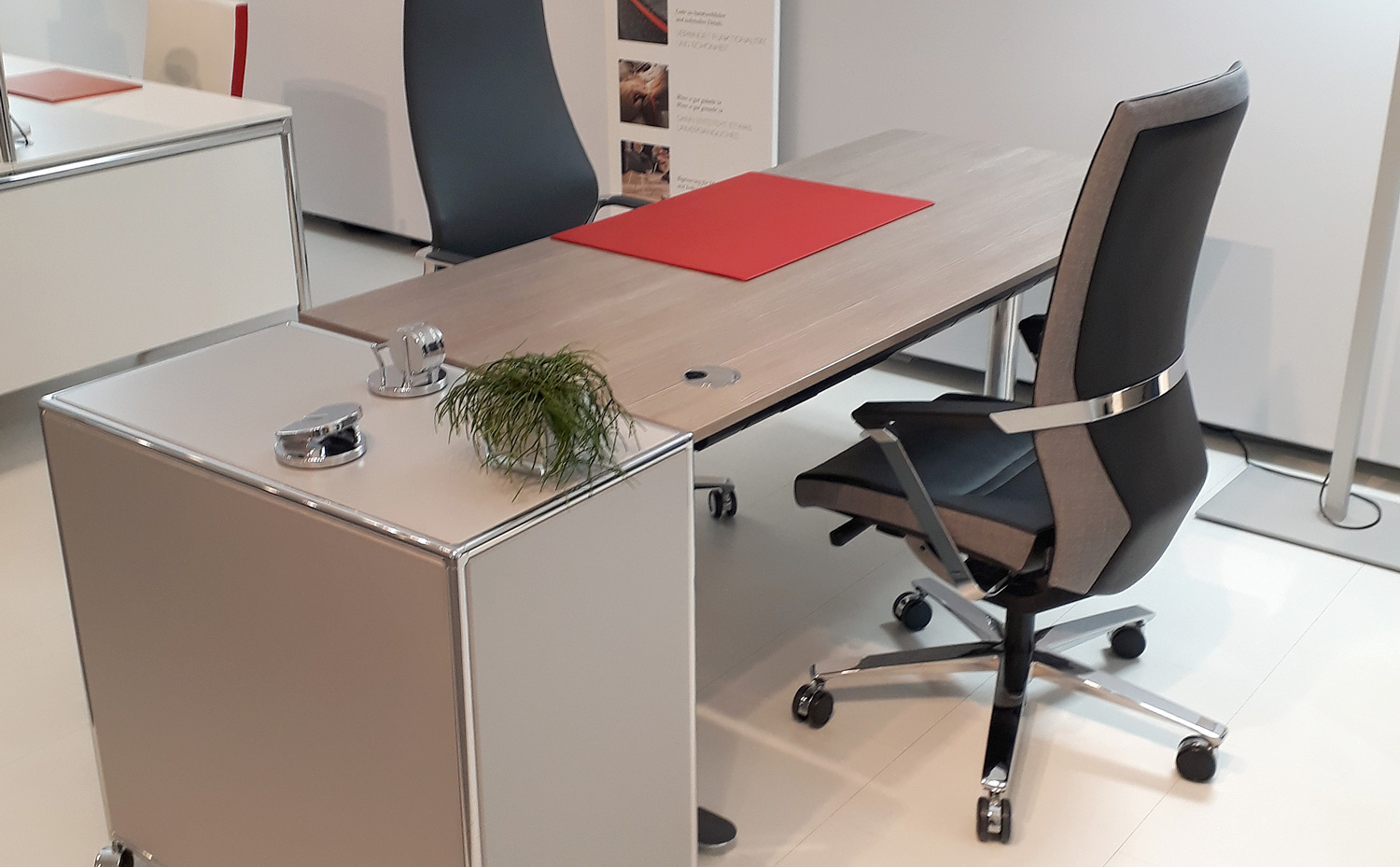 Bosse - Schreibtisch - M2 Desk - 180 x 80 cm - elektrisch höhenvertellbar - Dekor: Furnier Eiche