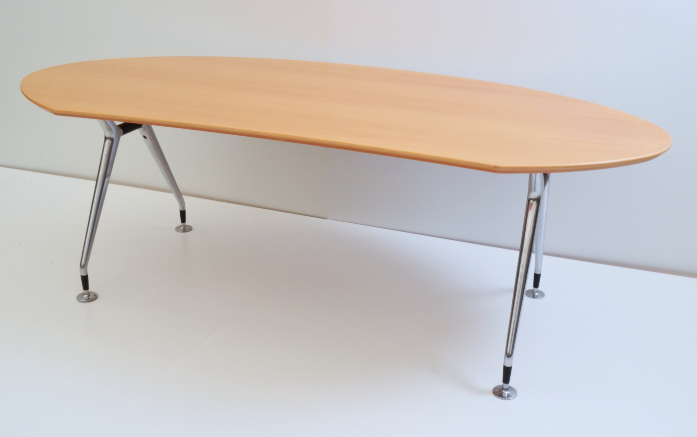 Schreibtisch 210 cm - Echtholzfurnier Buche - König + Neurath