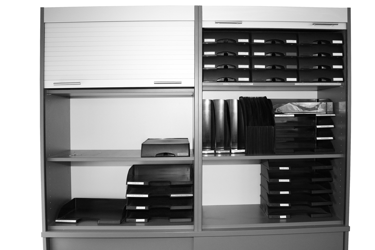 Schrank - 160 x 47 cm - Höhe 206 cm - abschließbar - 2 x Rollladen