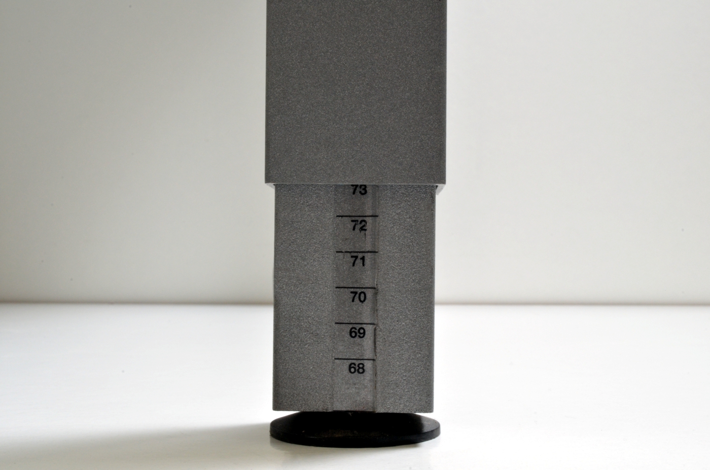 Schreibtisch - 180 cm - höhenverstellbar - arktisweiß - Schärf