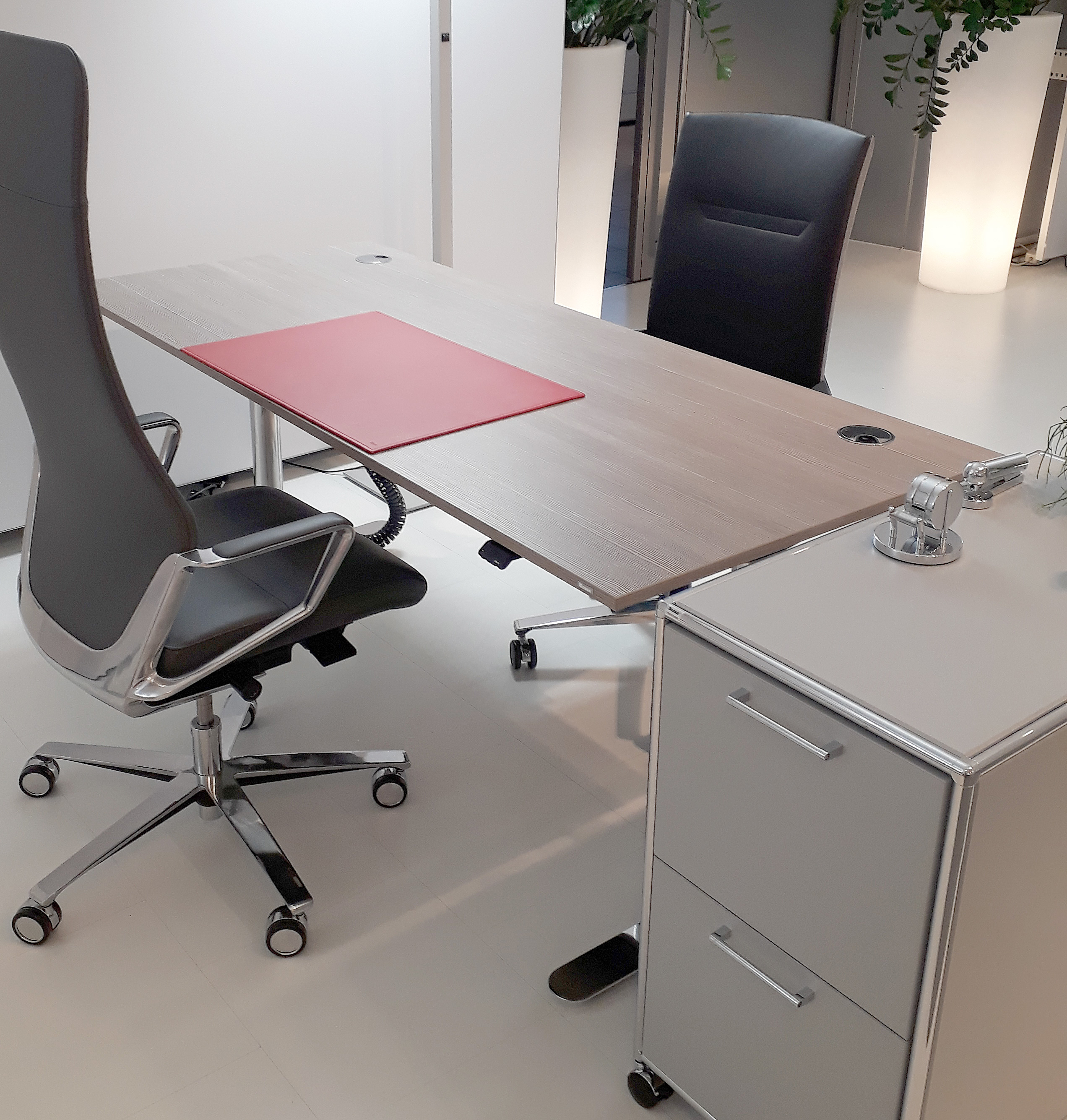 Bosse - Schreibtisch - M2 Desk - 180 x 80 cm - elektrisch höhenvertellbar - Dekor: Furnier Eiche