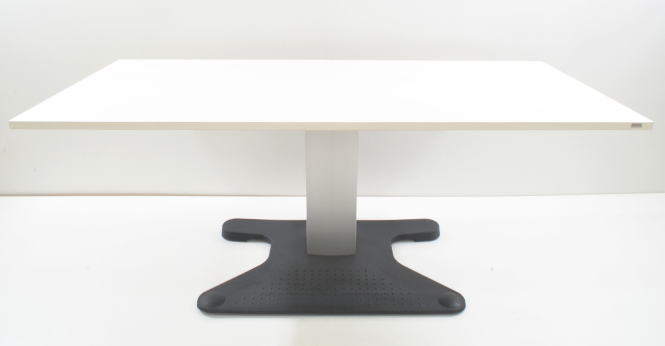 Rose + Krieger Schreibtisch - 180 cm, elektrisch höhenverstellbarRose + Krieger Schreibtisch - 180 cm, elektrisch höhenverstellbar