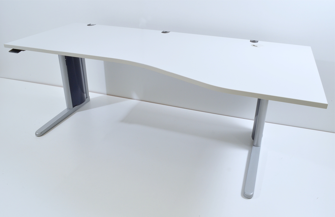 King Metra Lift - Schreibtisch 200 cm - höhenverstellbar - König + Neurath