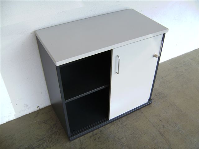 Schiebetürenschrank - 2 OH - office-grau - Acta - König + Neurath
