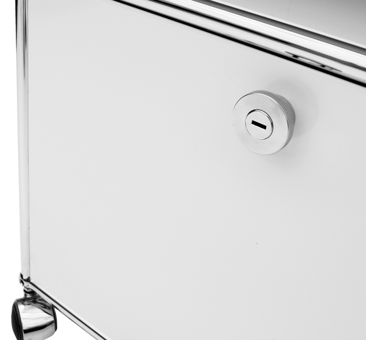 USM Haller Sideboard abschließbar - weiß