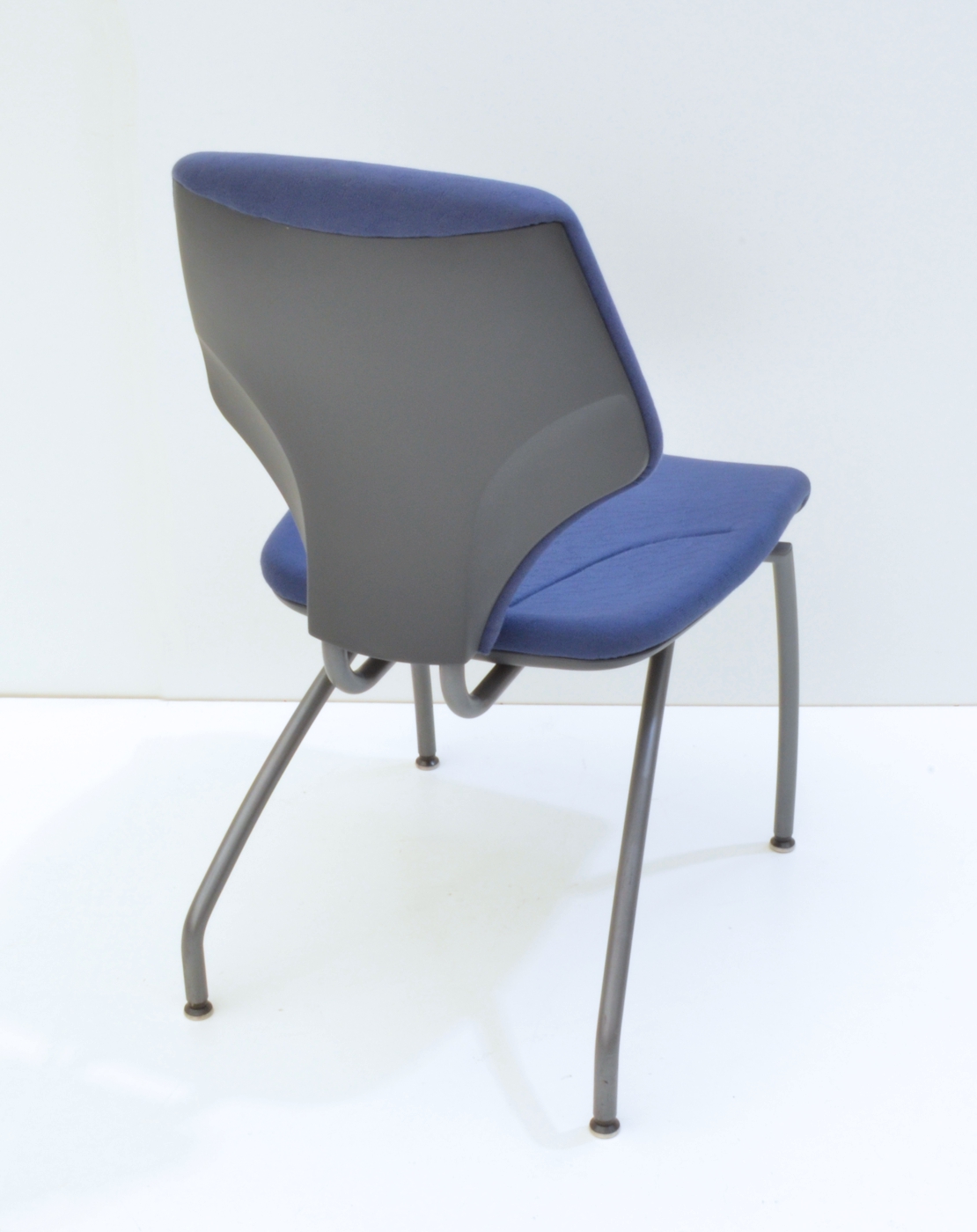 Giroflex 64-3204 Besucherstuhl - blau/anthrazit