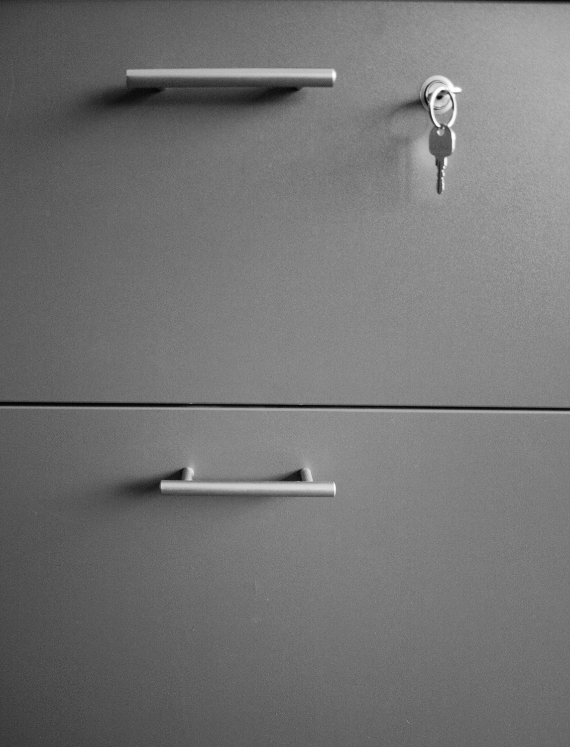 Sideboard - 245 x 46 cm - Höhe 91 cm abschließbar